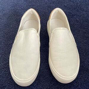 UGG Size 8 white/cream slip on jazz sneaker
